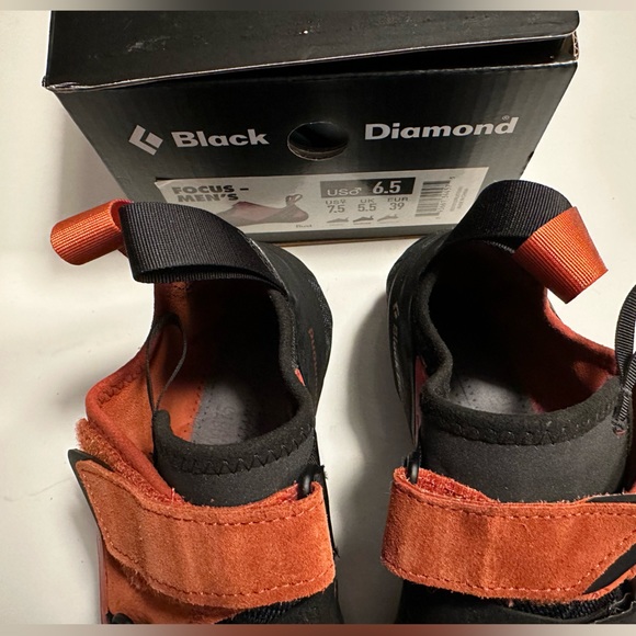 New Men’s 6.5 Climbing Shoes - Black Diamond Focus. - Picture 7 of 7